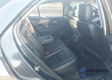 2018 Chevrolet Equinox Premier z USA, uszkodzony, nr VIN 2GNAXVEV9J6320399